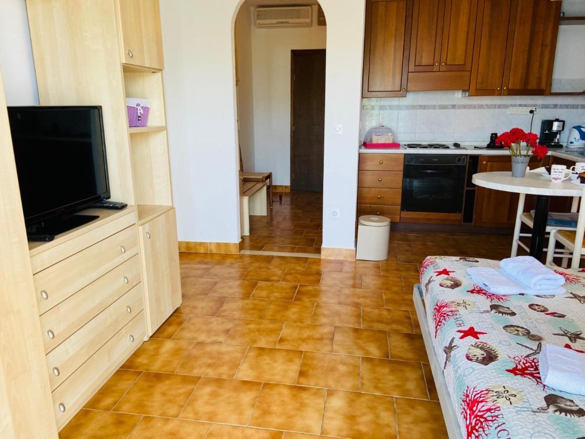 Apartments Tri Zala Zrnovo Exterior foto